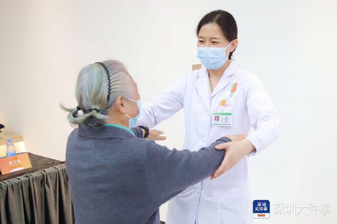 警惕听力损失不重视还将引发其他疾病龙8国际头号玩家60岁以上老人要(图3)