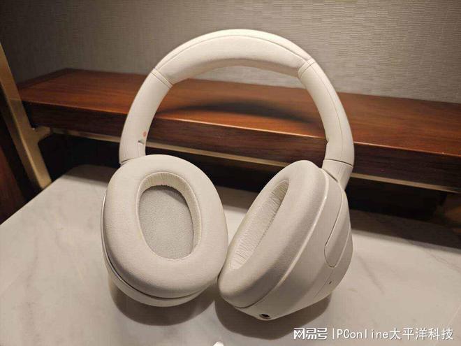 代在ULT WEAR上青出于蓝延续索尼传统的重低音于无线时(图1)