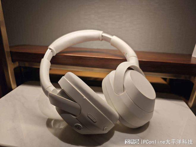 代在ULT WEAR上青出于蓝延续索尼传统的重低音于无线时(图6)